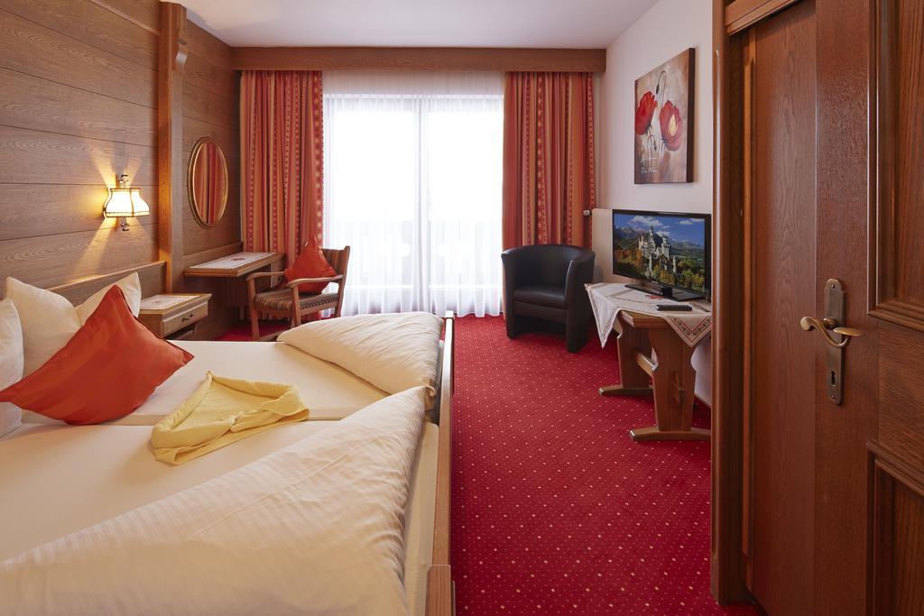 Alpenmotel Saeuling Pinswang Cameră foto