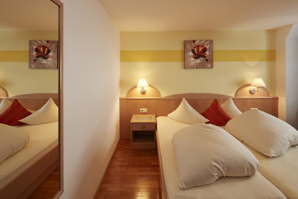 Alpenmotel Saeuling Pinswang Cameră foto