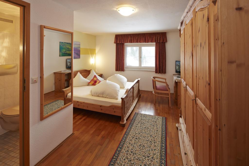 Alpenmotel Saeuling Pinswang Cameră foto